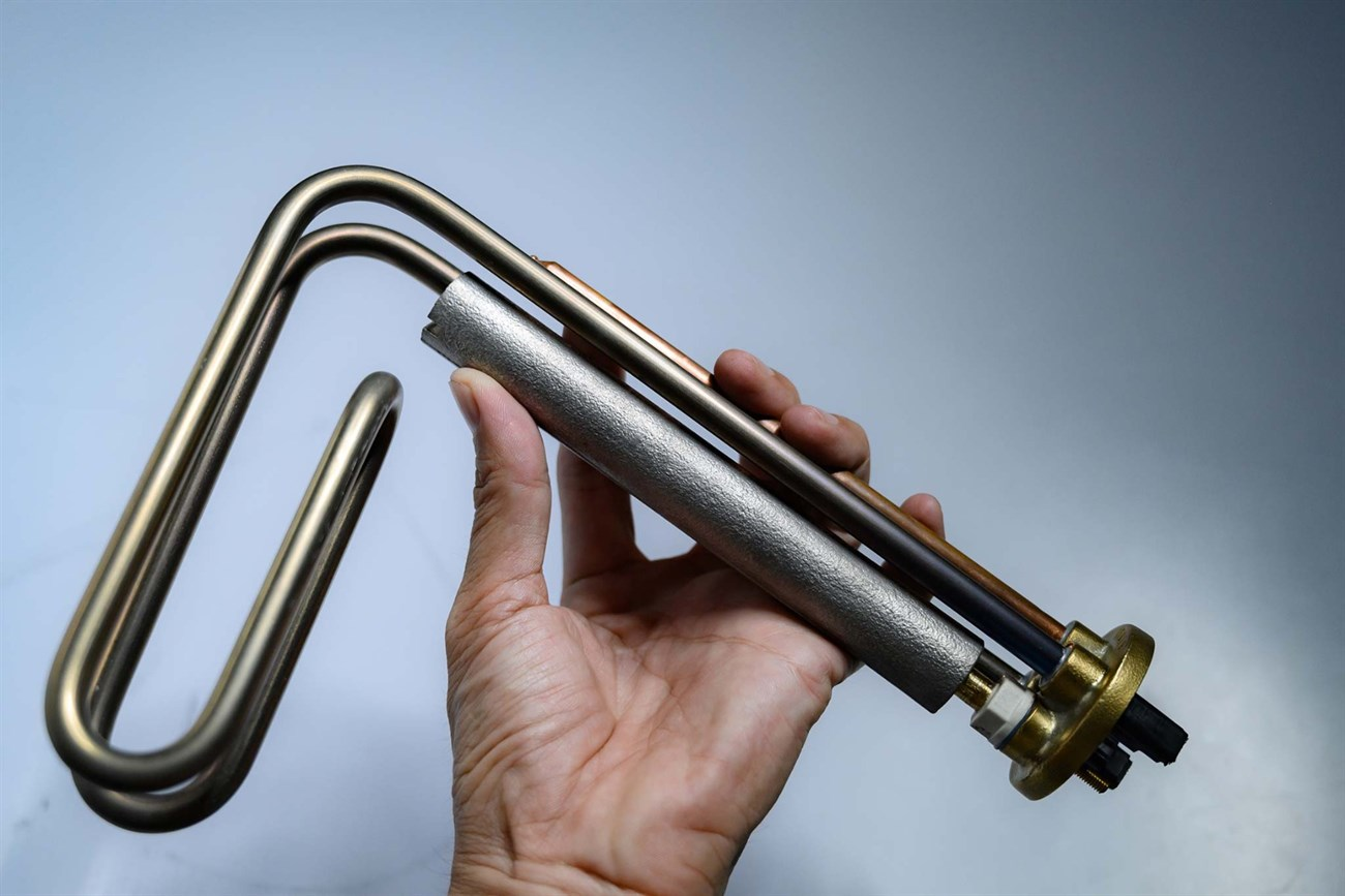 Bộ phận gia nhiệt chuyển đổi điện năng thành nhiệt năng để làm nóng dòng nước đi qua thiết bị (Nguồn: Internet)